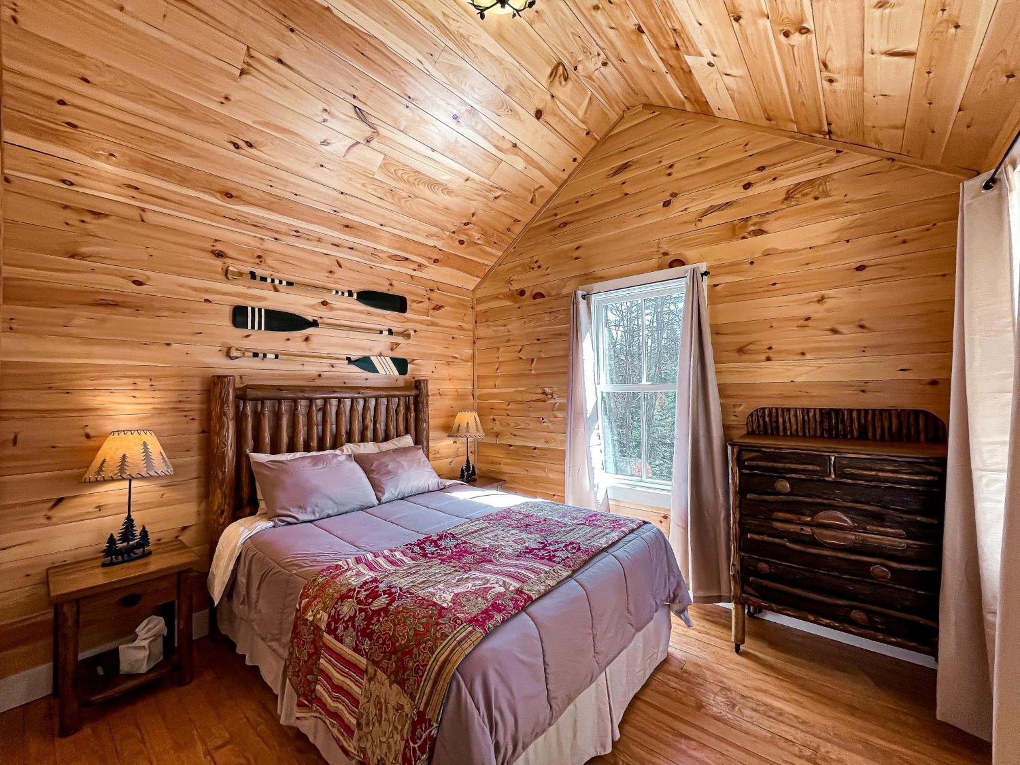 White Pine Camp Hotell Paul Smiths Rum bild