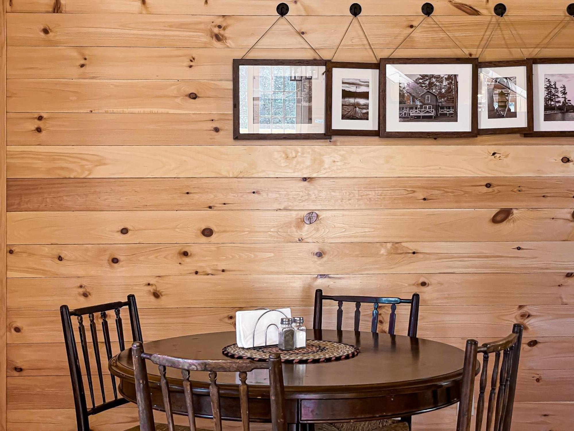 White Pine Camp Hotell Paul Smiths Rum bild